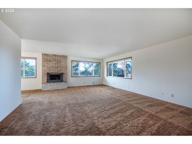 3392 ONYX Pl, Eugene, OR 97405