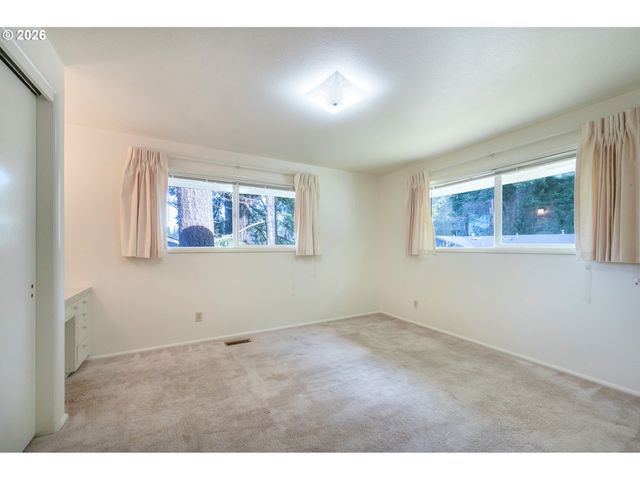 3392 ONYX Pl, Eugene, OR 97405