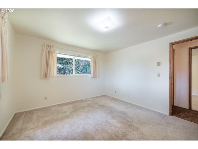 3392 ONYX Pl, Eugene, OR 97405