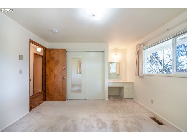 3392 ONYX Pl, Eugene, OR 97405