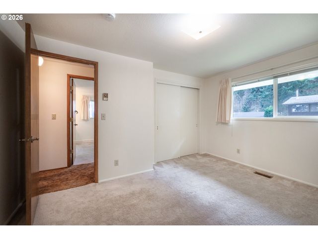 3392 ONYX Pl, Eugene, OR 97405