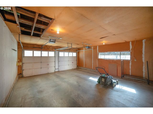 3392 ONYX Pl, Eugene, OR 97405