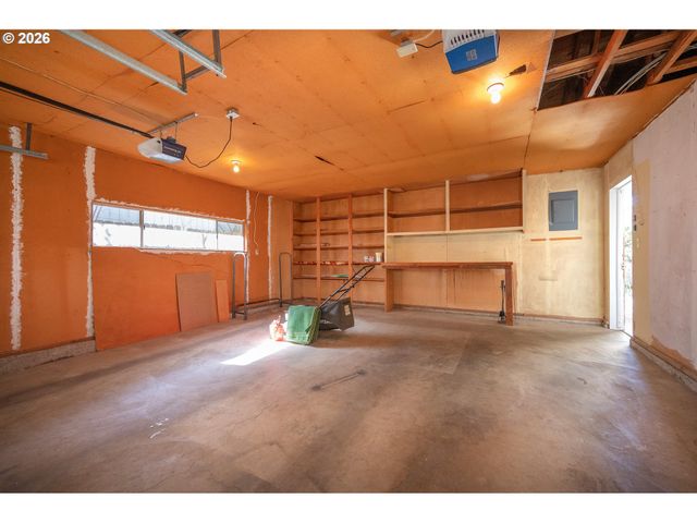 3392 ONYX Pl, Eugene, OR 97405