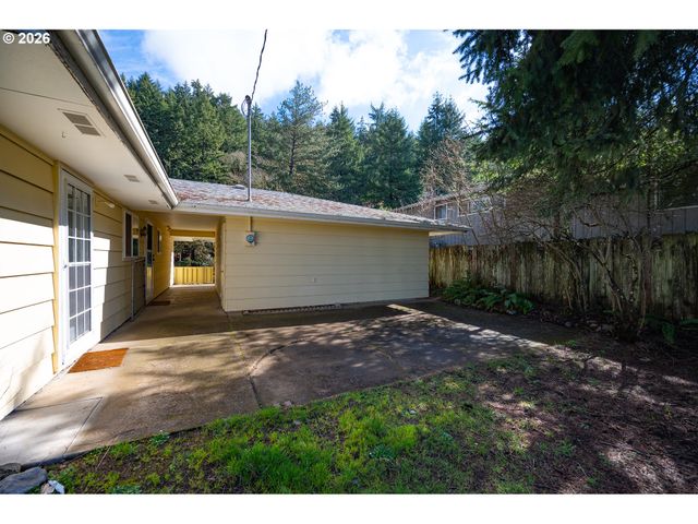 3392 ONYX Pl, Eugene, OR 97405