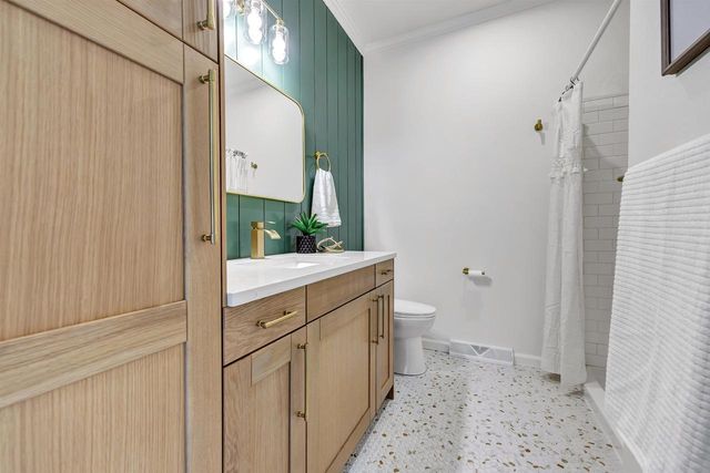 17707 LAKESHORE ROAD, Two Rivers, WI 54241