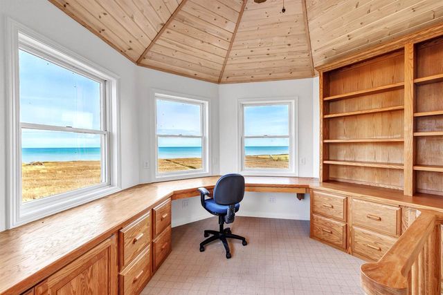 17707 LAKESHORE ROAD, Two Rivers, WI 54241