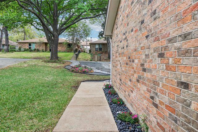 1428 Hampton Road, Grapevine, TX 76051