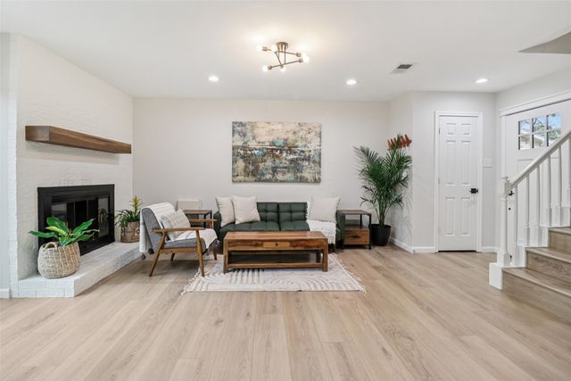 1428 Hampton Road, Grapevine, TX 76051