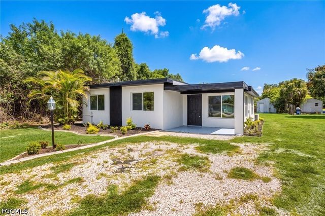 4428 Melbourne ST, Port Charlotte, FL 33980