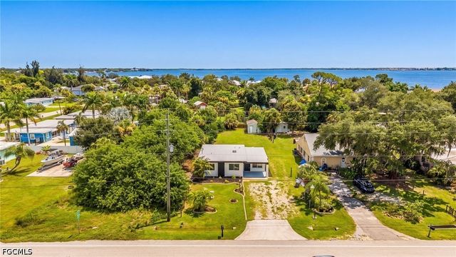 4428 Melbourne ST, Port Charlotte, FL 33980