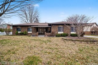 1845 Shenandoah Drive, Troy, MI 48085