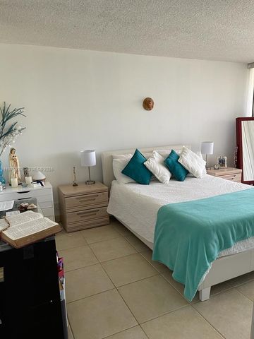 1901 Brickell Ave B2207, Miami, FL 33129