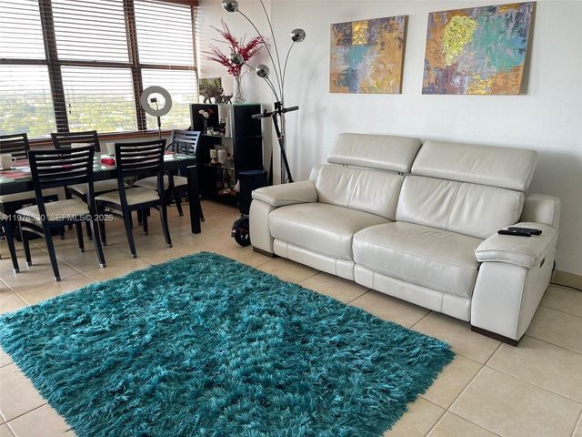 1901 Brickell Ave B2207, Miami, FL 33129