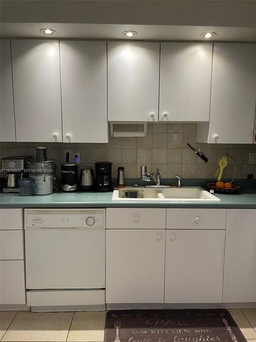 1901 Brickell Ave B2207, Miami, FL 33129