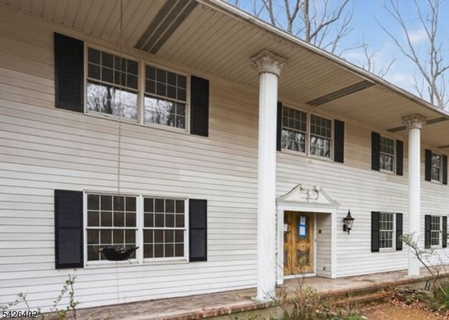 14 Woodland Rd, Franklin Twp., NJ 08867