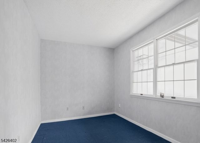 14 Woodland Rd, Franklin Twp., NJ 08867