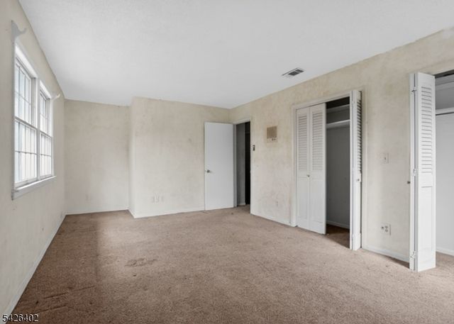 14 Woodland Rd, Franklin Twp., NJ 08867