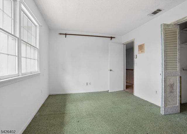 14 Woodland Rd, Franklin Twp., NJ 08867