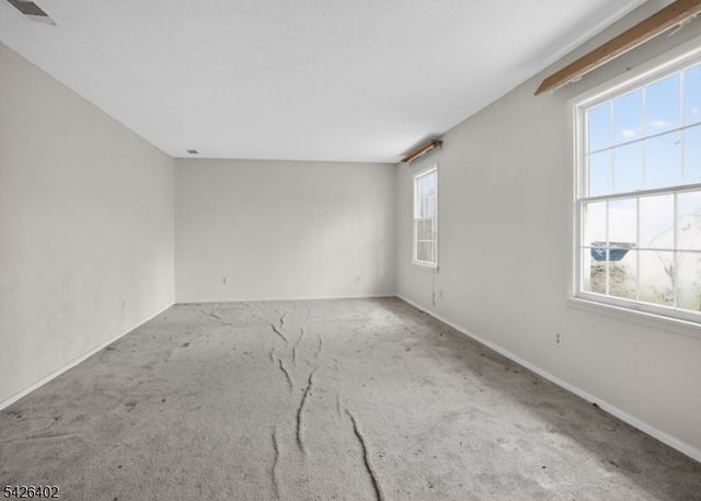 14 Woodland Rd, Franklin Twp., NJ 08867