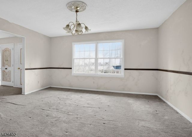 14 Woodland Rd, Franklin Twp., NJ 08867