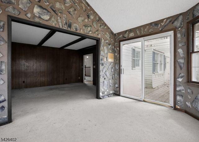 14 Woodland Rd, Franklin Twp., NJ 08867