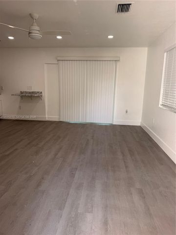 165 SW 5th Court 2, Deerfield Beach, FL 33441