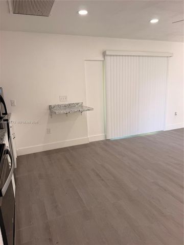 165 SW 5th Court 2, Deerfield Beach, FL 33441