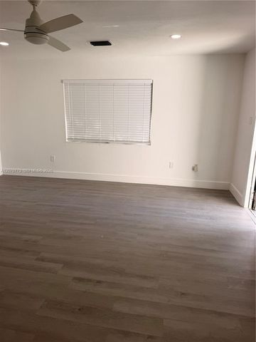 165 SW 5th Court 2, Deerfield Beach, FL 33441