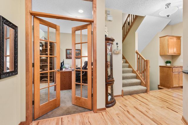 1658 Headwaters Lane, Woodbury, MN 55129