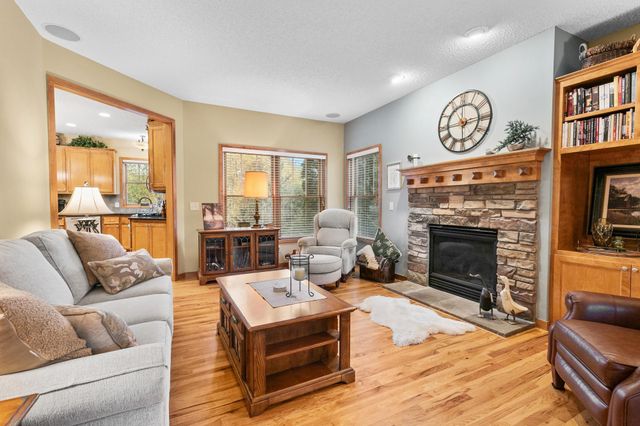 1658 Headwaters Lane, Woodbury, MN 55129