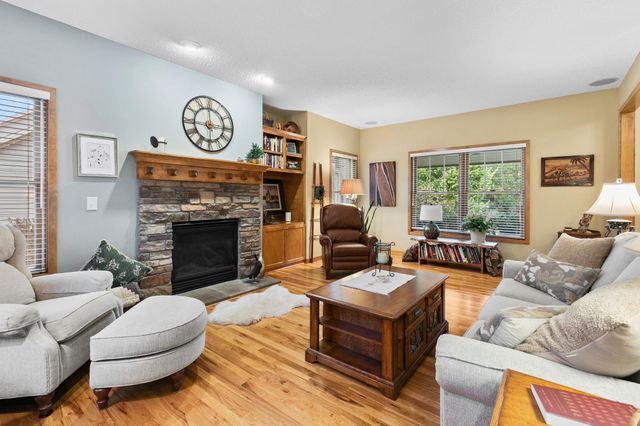 1658 Headwaters Lane, Woodbury, MN 55129