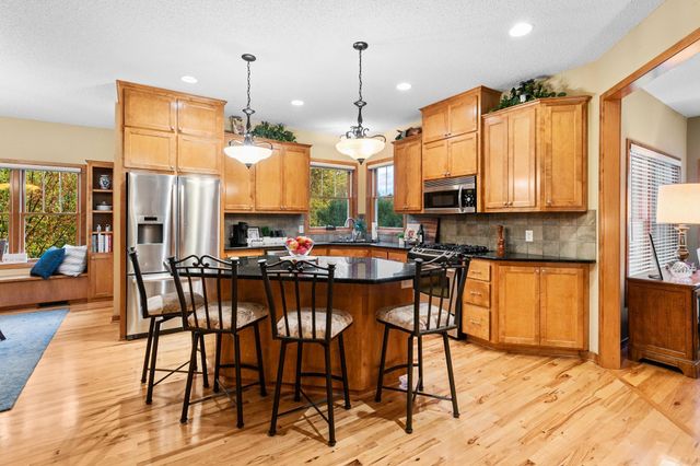 1658 Headwaters Lane, Woodbury, MN 55129