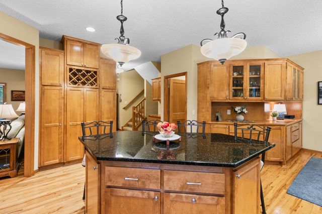 1658 Headwaters Lane, Woodbury, MN 55129