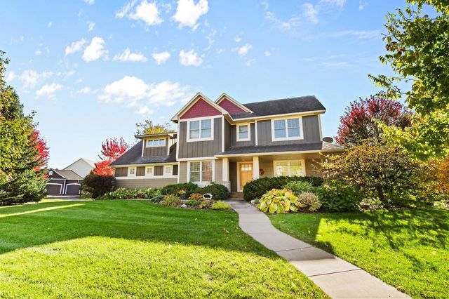 1658 Headwaters Lane, Woodbury, MN 55129