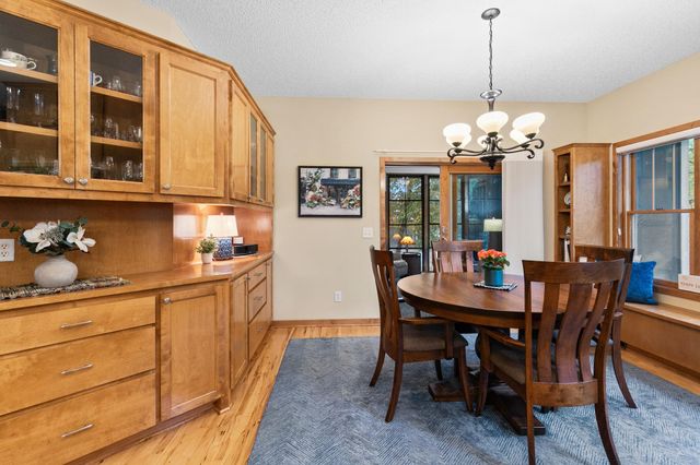 1658 Headwaters Lane, Woodbury, MN 55129