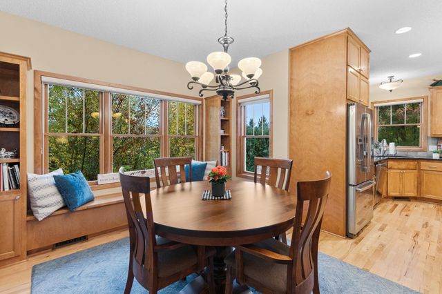 1658 Headwaters Lane, Woodbury, MN 55129