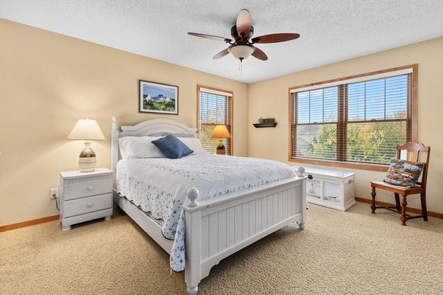 1658 Headwaters Lane, Woodbury, MN 55129