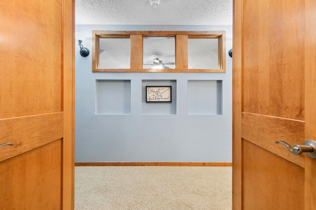 1658 Headwaters Lane, Woodbury, MN 55129