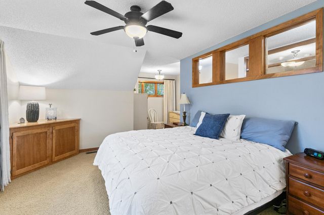 1658 Headwaters Lane, Woodbury, MN 55129