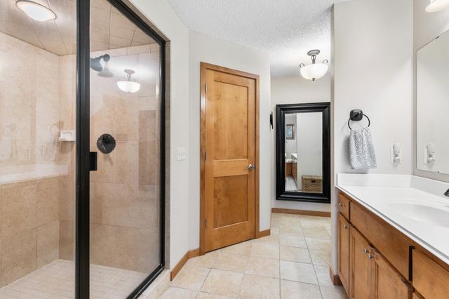 1658 Headwaters Lane, Woodbury, MN 55129