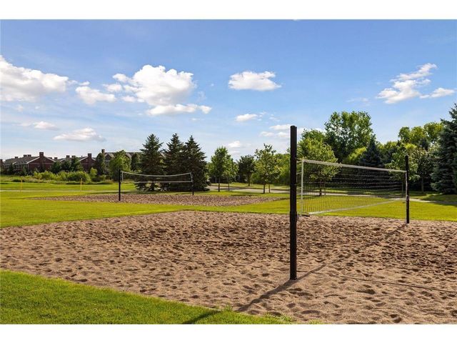 1658 Headwaters Lane, Woodbury, MN 55129