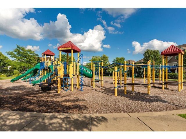 1658 Headwaters Lane, Woodbury, MN 55129