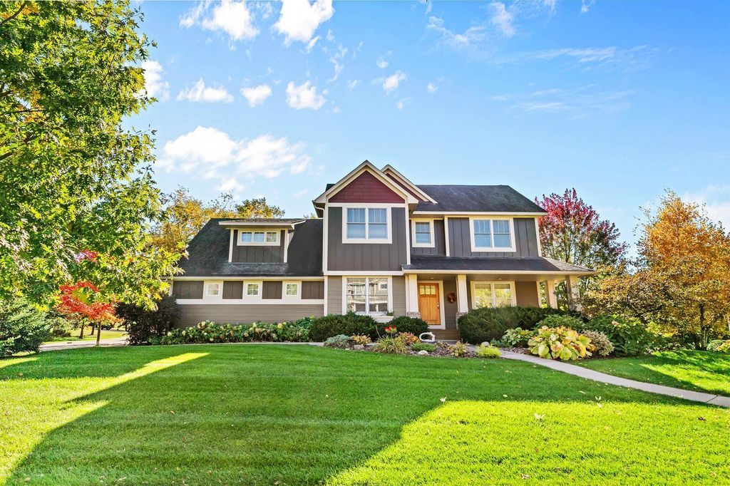 1658 Headwaters Lane, Woodbury, MN 55129