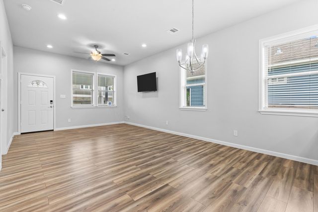 1505 Hussion Street, Houston, TX 77003