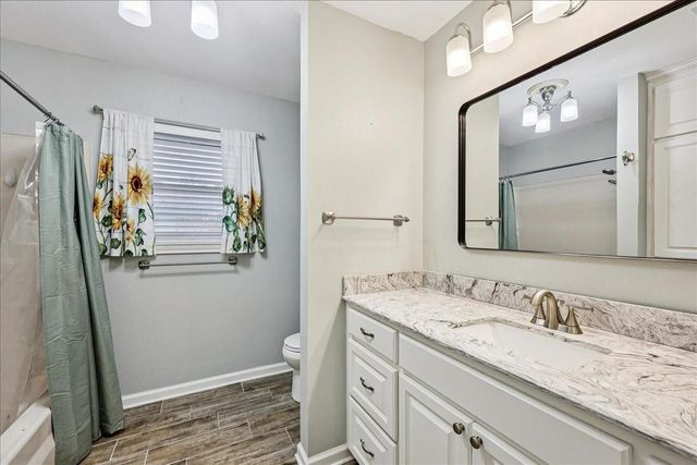 4220 Briarhill Avenue, Orange, TX 77632