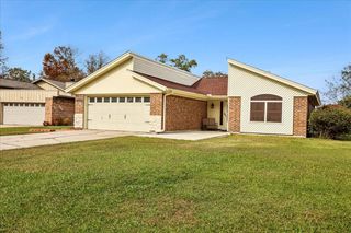 4220 Briarhill Avenue, Orange, TX 77632