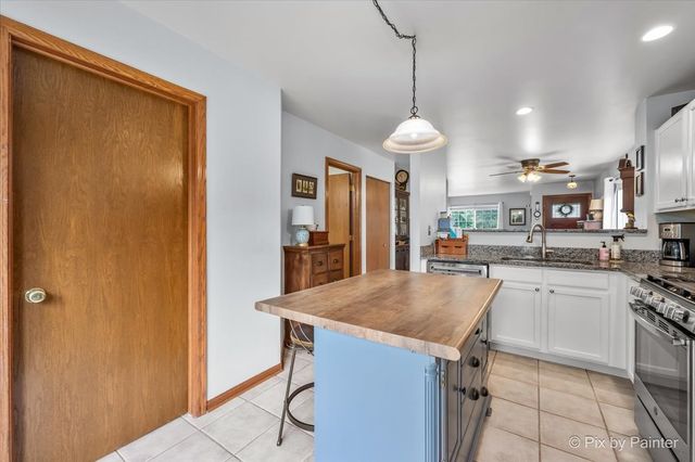 750 S Aldridge Lane, Round Lake, IL 60073