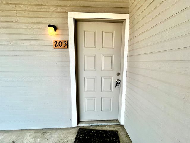 2526 W Prairie Street 205, Denton, TX 76201