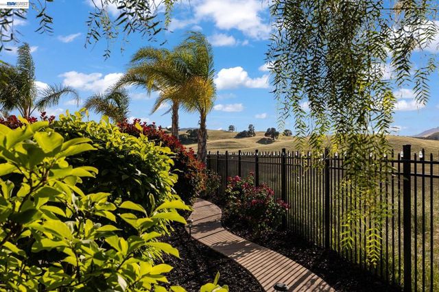 1021 Pacific Grove Ct, Brentwood, CA 94513