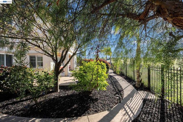 1021 Pacific Grove Ct, Brentwood, CA 94513